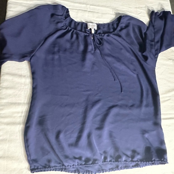 🎉Laundry by Shelli Segal Navy Sheer Blouse Very Lightweight Size Medium - Picture 9 of 9